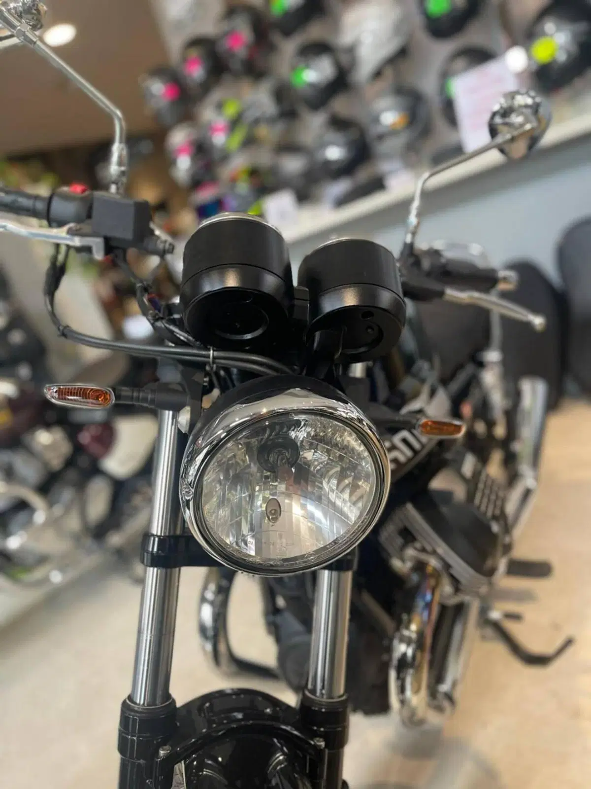 Moto Guzzi V7 Special (2021 - 24) (15)