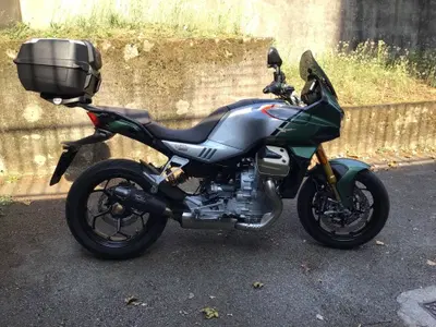Moto Guzzi V100 Mandello S (2022 - 24) usata