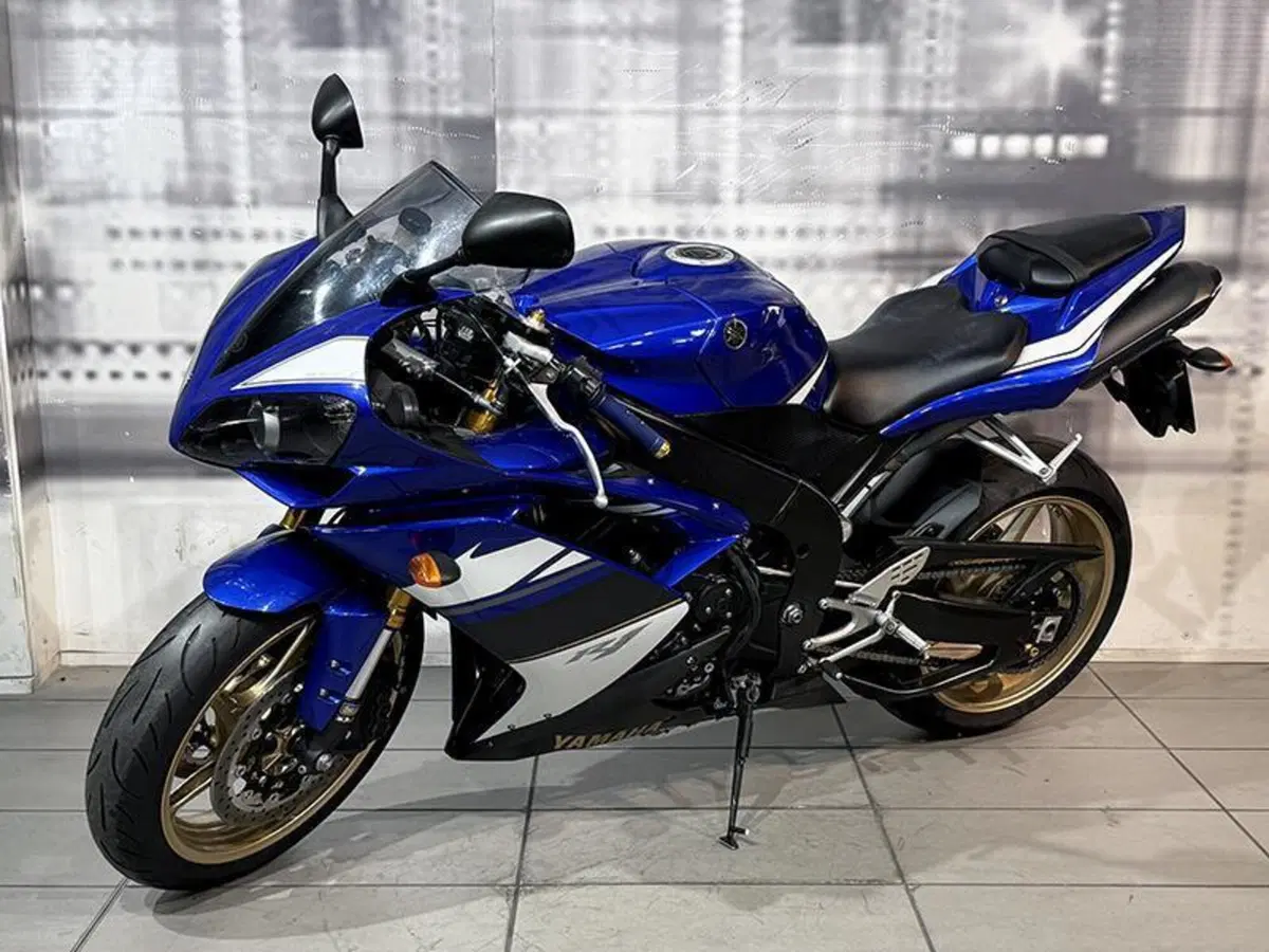 Yamaha YZF R1 (2007 - 08) (5)