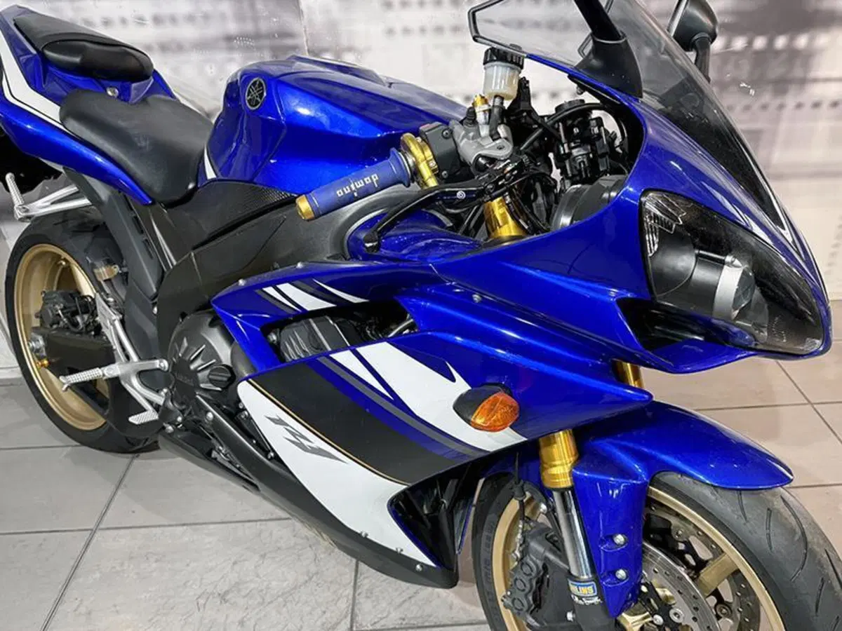 Yamaha YZF R1 (2007 - 08) (7)