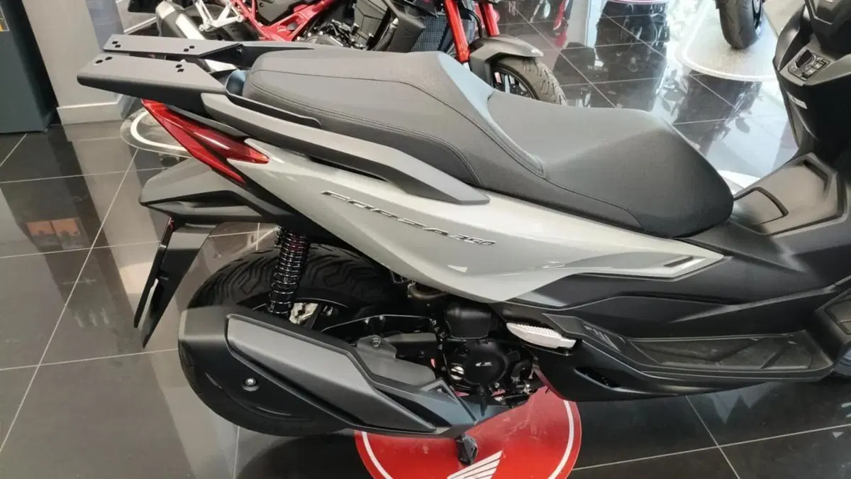 Honda Forza 350 (2025 - 26) (6)