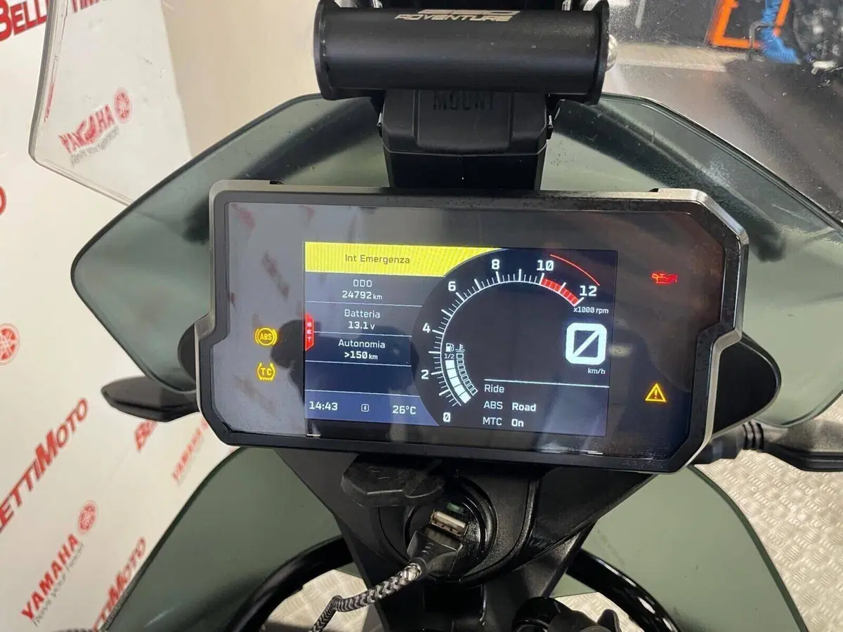 KTM 890 Adventure (2022) (3)