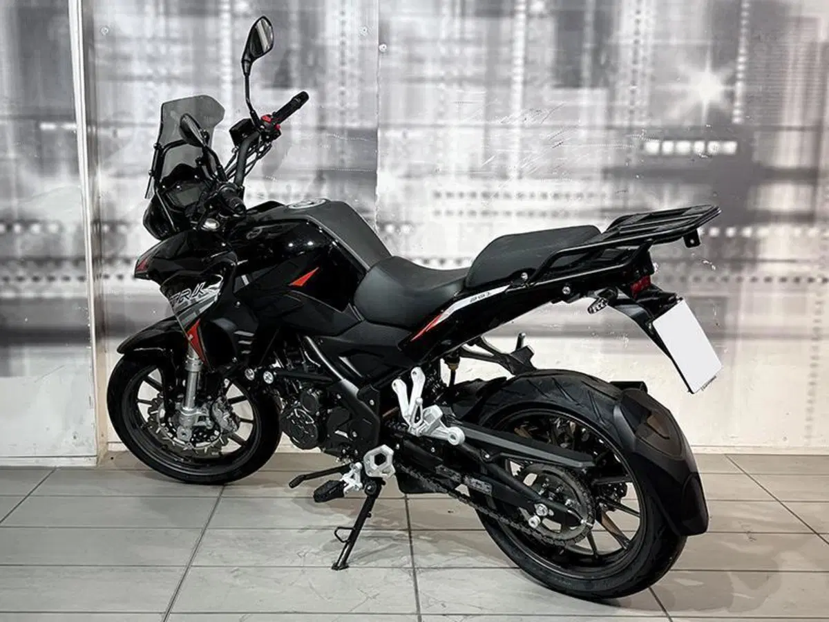 Benelli TRK 251 (2022 - 25) (2)