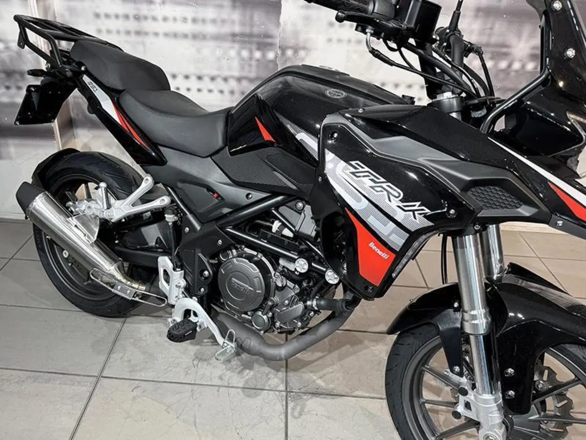 Benelli TRK 251 (2022 - 25) (5)