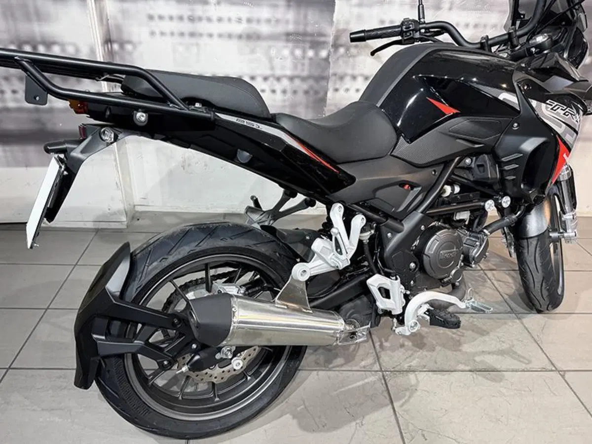 Benelli TRK 251 (2022 - 25) (6)