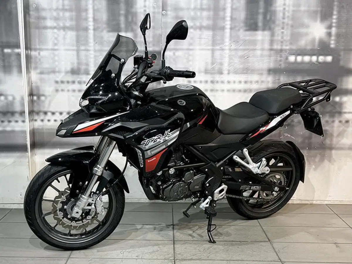 Benelli TRK 251 (2022 - 25) (7)