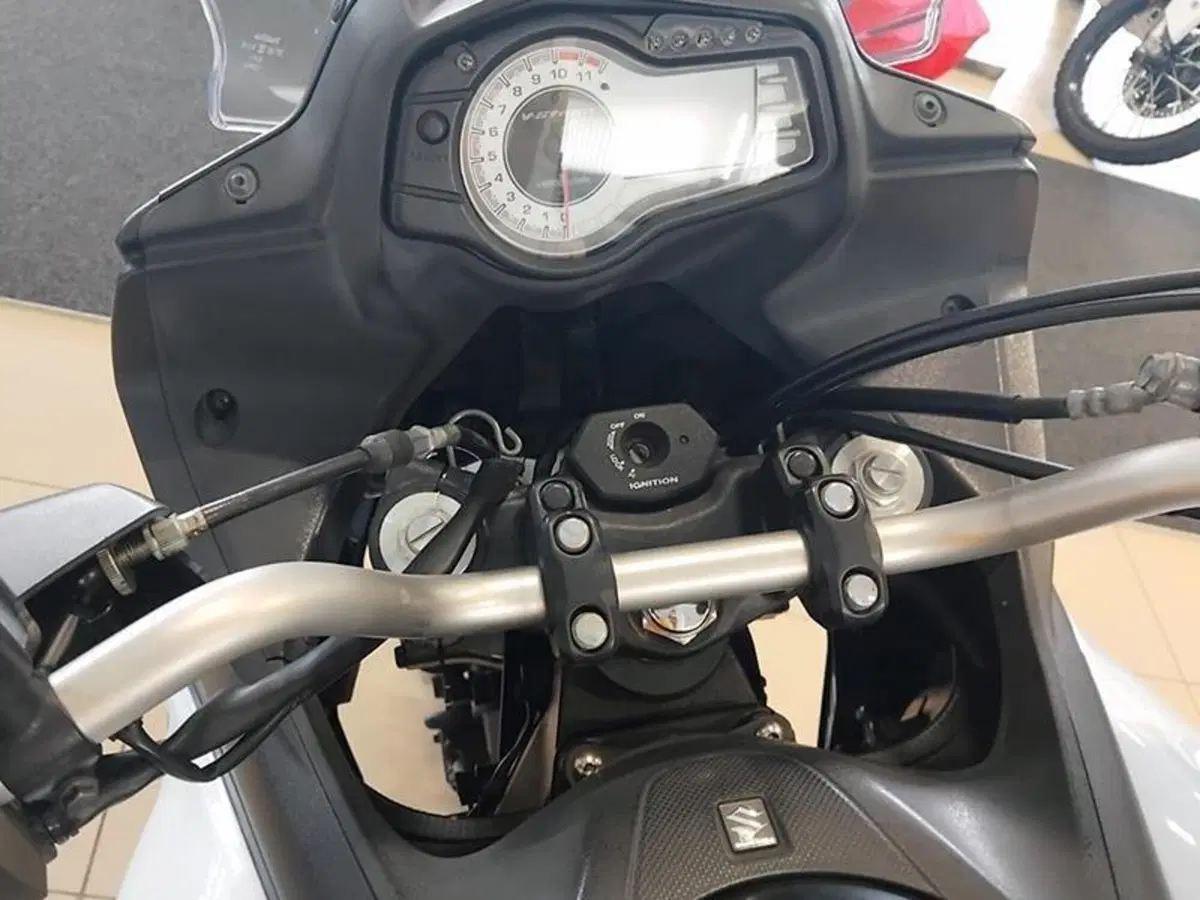 Suzuki V-Strom 650 ABS (2011 - 17) (6)