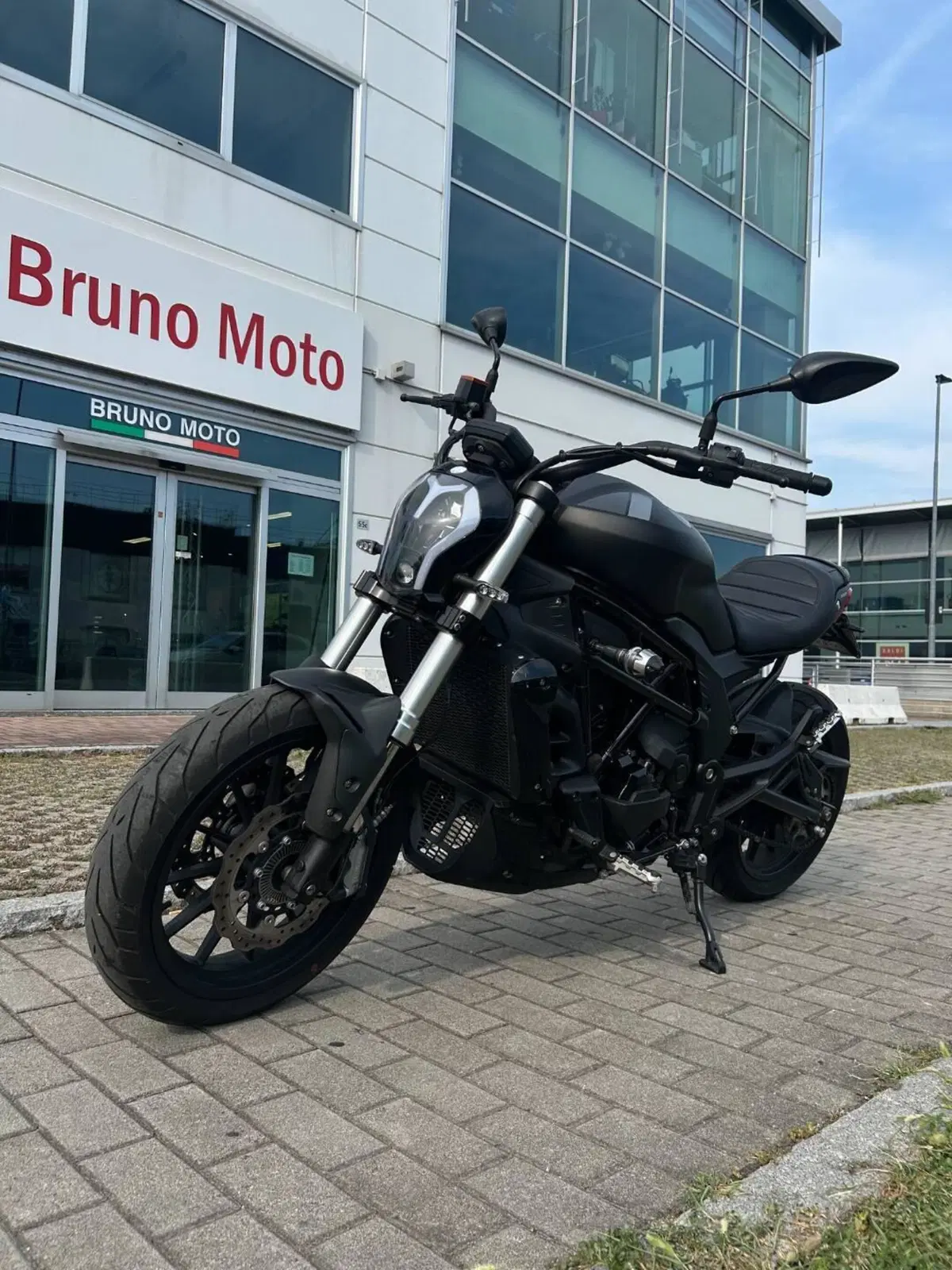 Benelli 502 C (2021 - 25) (3)