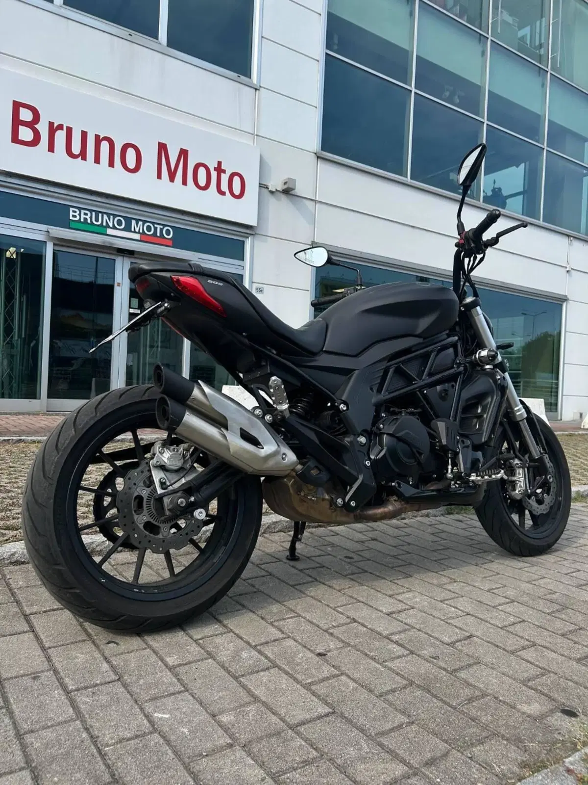 Benelli 502 C (2021 - 25) (4)