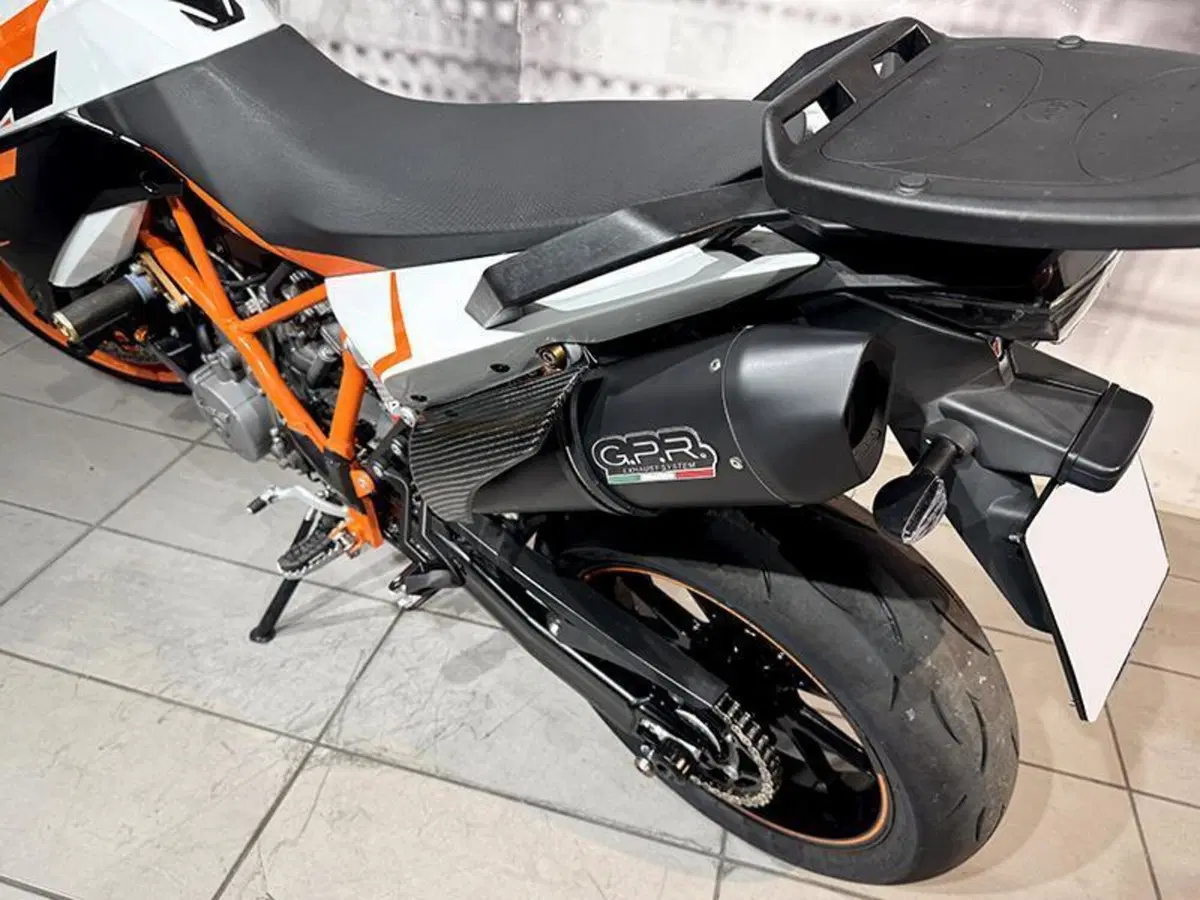 KTM 990 Supermoto (2007 - 10) (9)