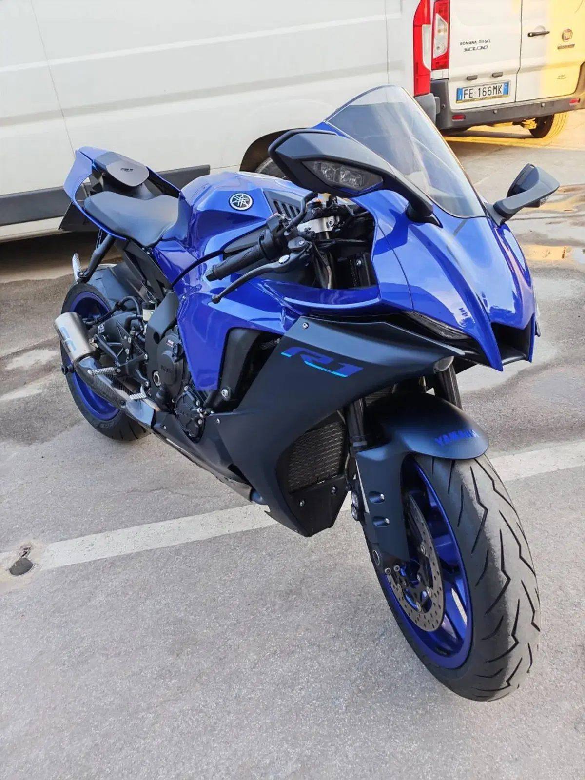 Yamaha YZF R1 (2020 - 25) (4)