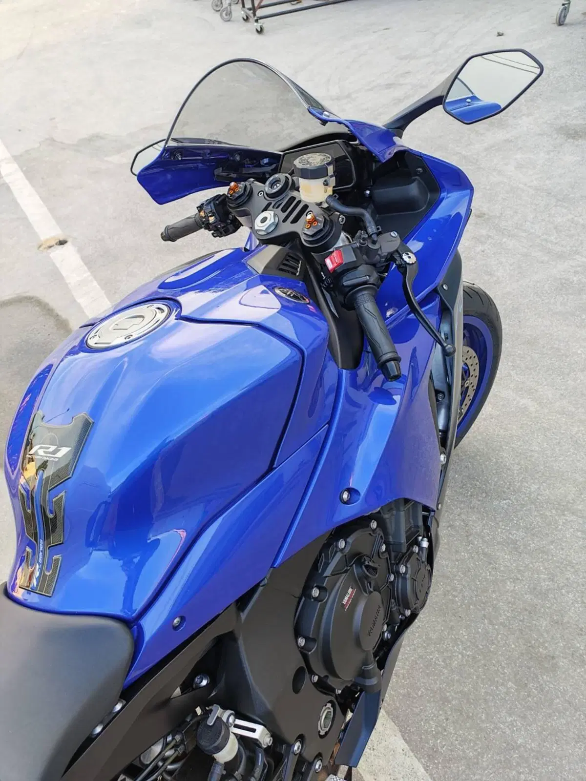 Yamaha YZF R1 (2020 - 25) (7)