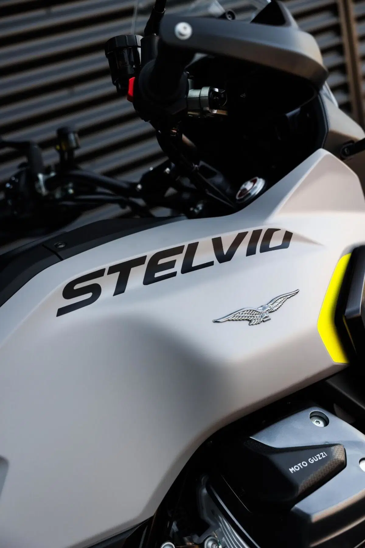 Moto Guzzi Stelvio PFF (2024 - 26) (14)