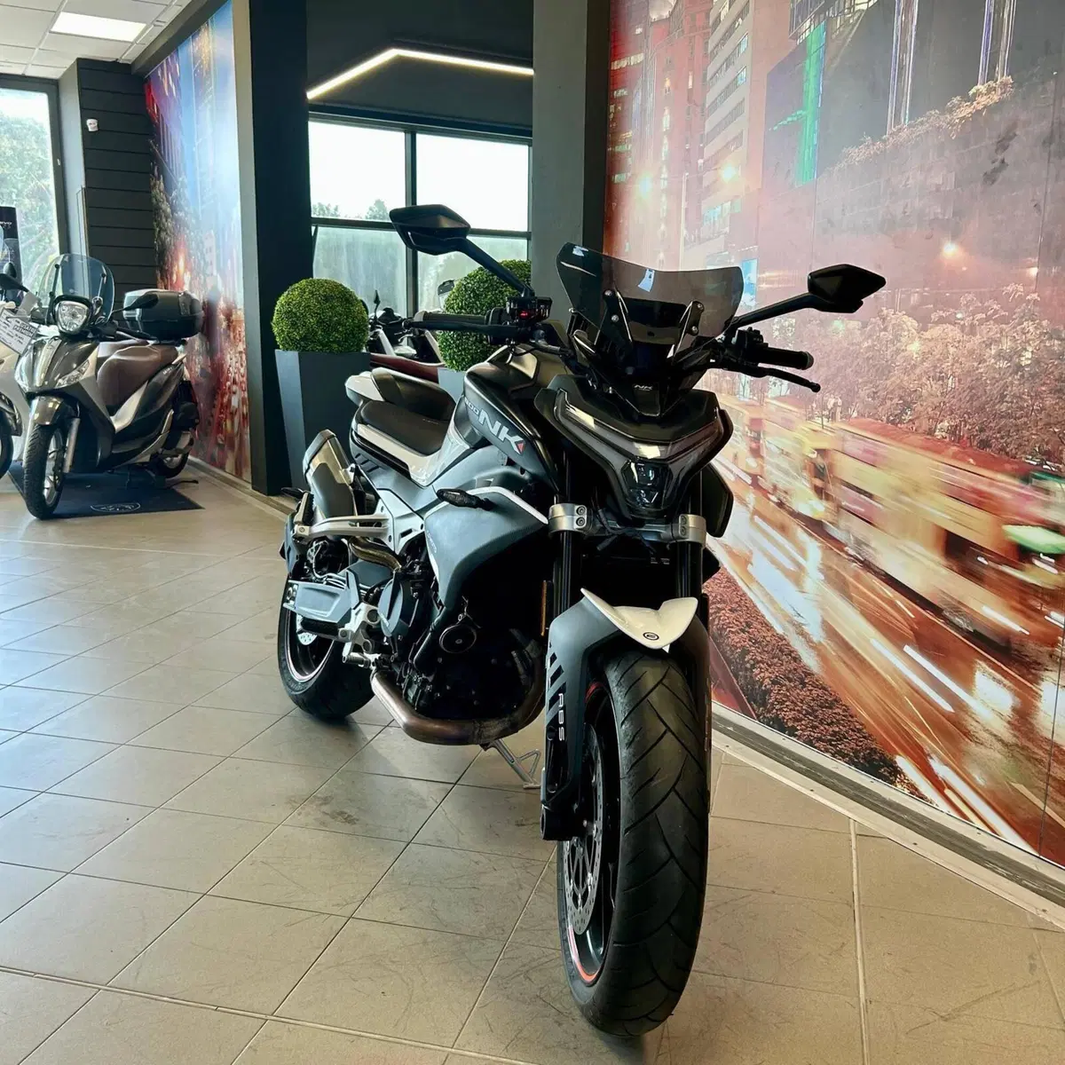 CFMOTO 800NK Advanced (2023 - 26) (2)