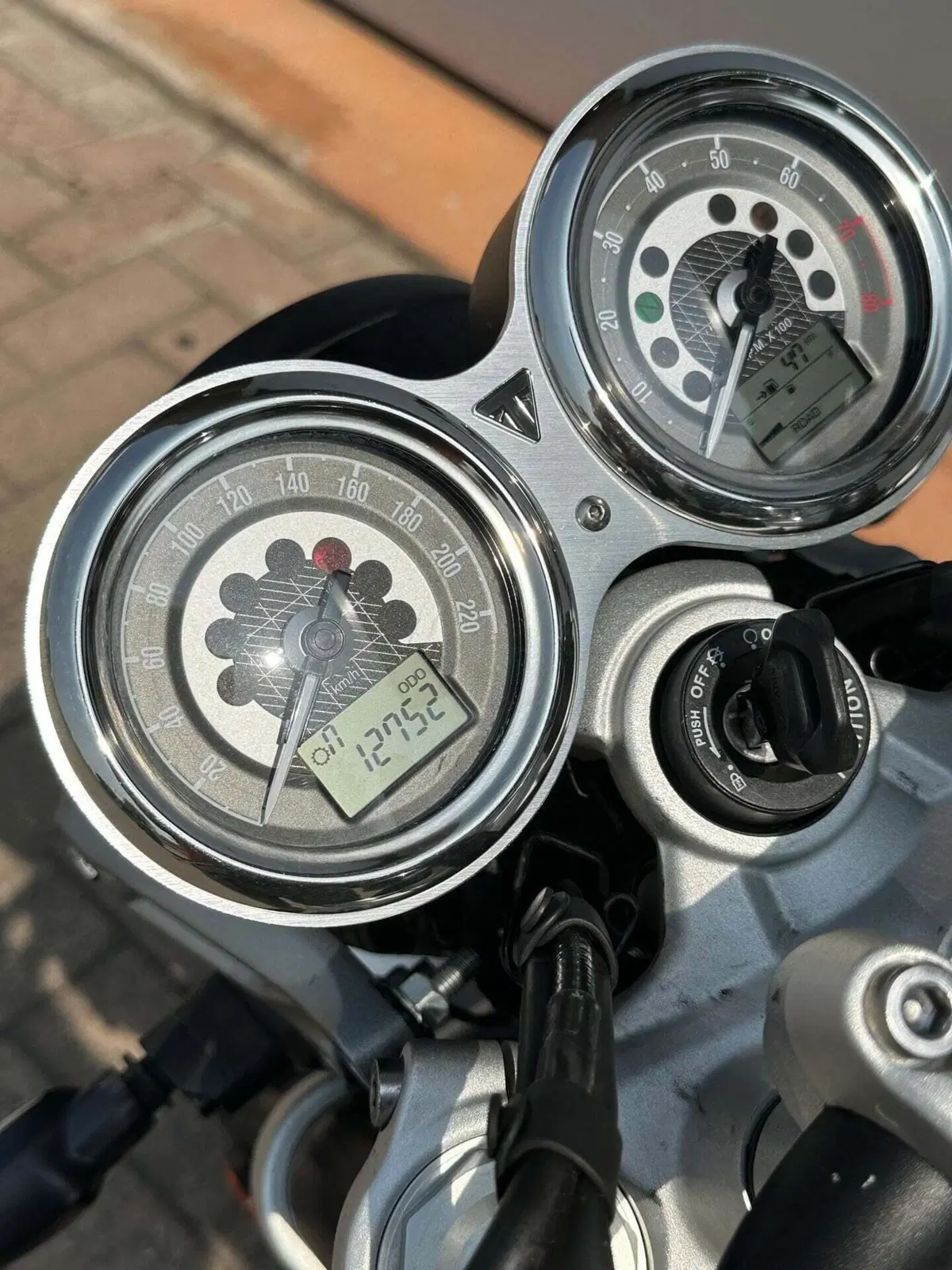 Triumph Speed Twin 1200 (2021 - 24) (6)