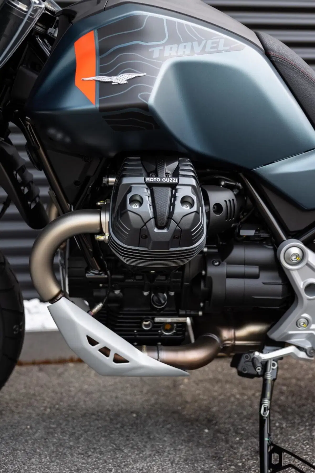 Moto Guzzi V85 TT Travel (2024 - 26) (14)