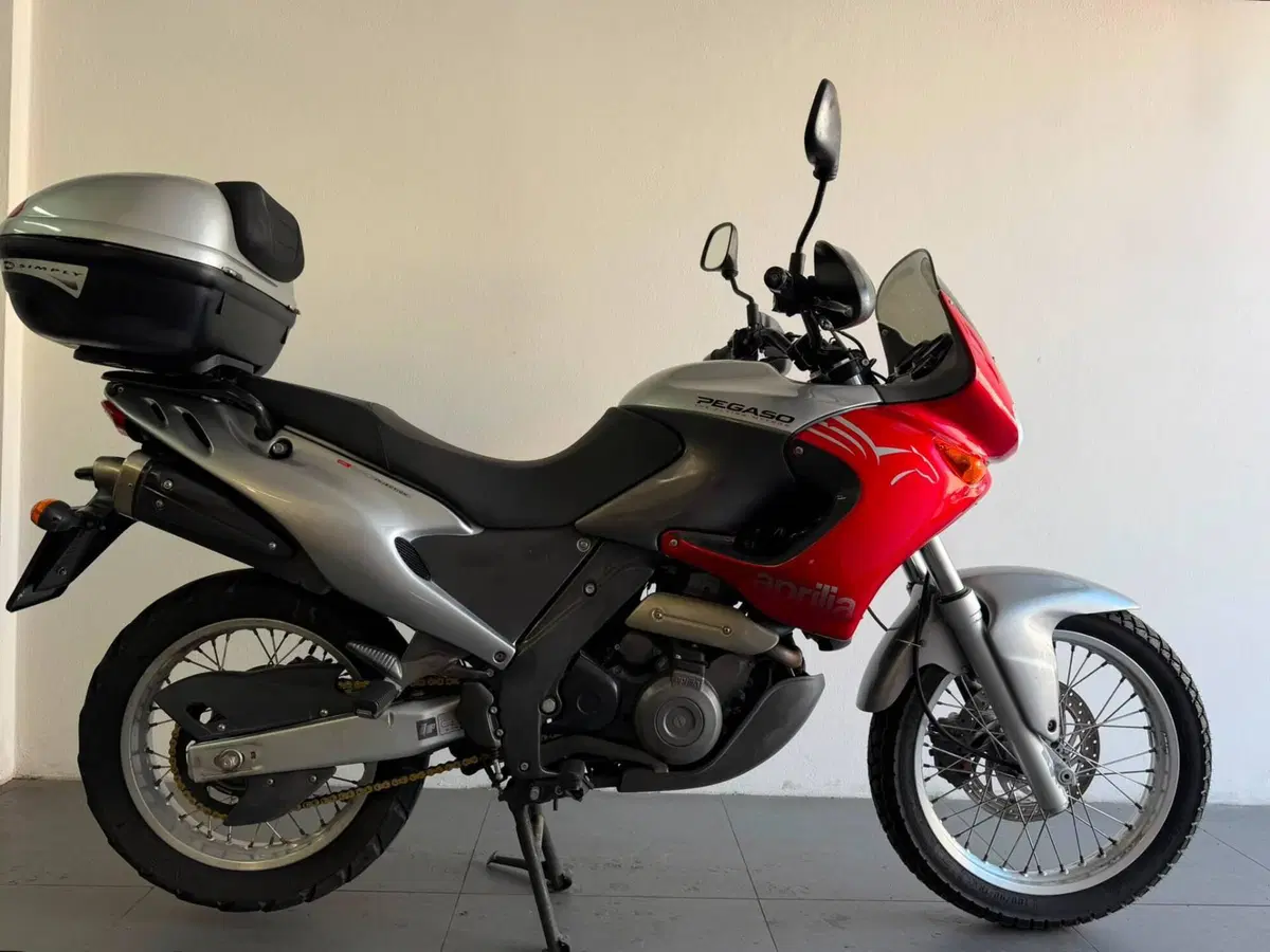 Aprilia Pegaso 650 IE (2003 - 04)
