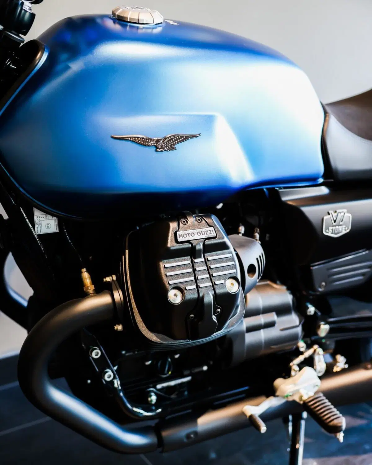 Moto Guzzi V7 Stone (2025 - 26) (20)