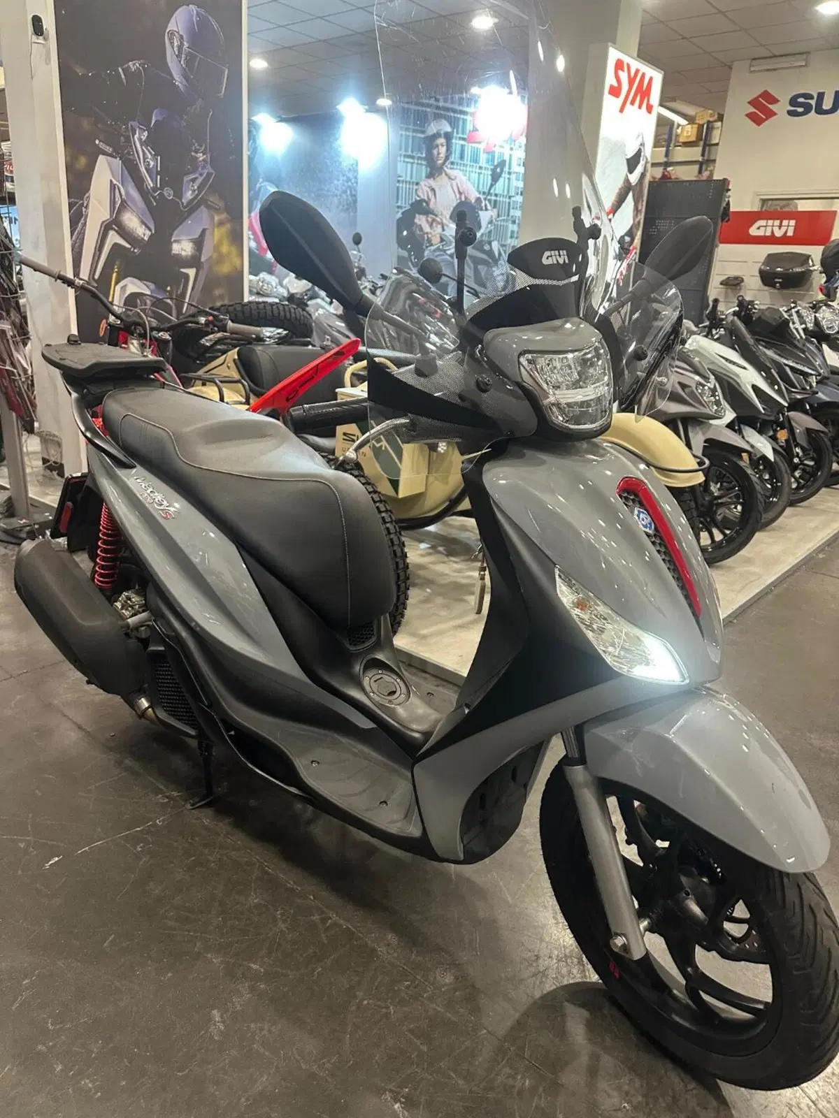Piaggio Medley 125 ABS (2021 - 24) (8)