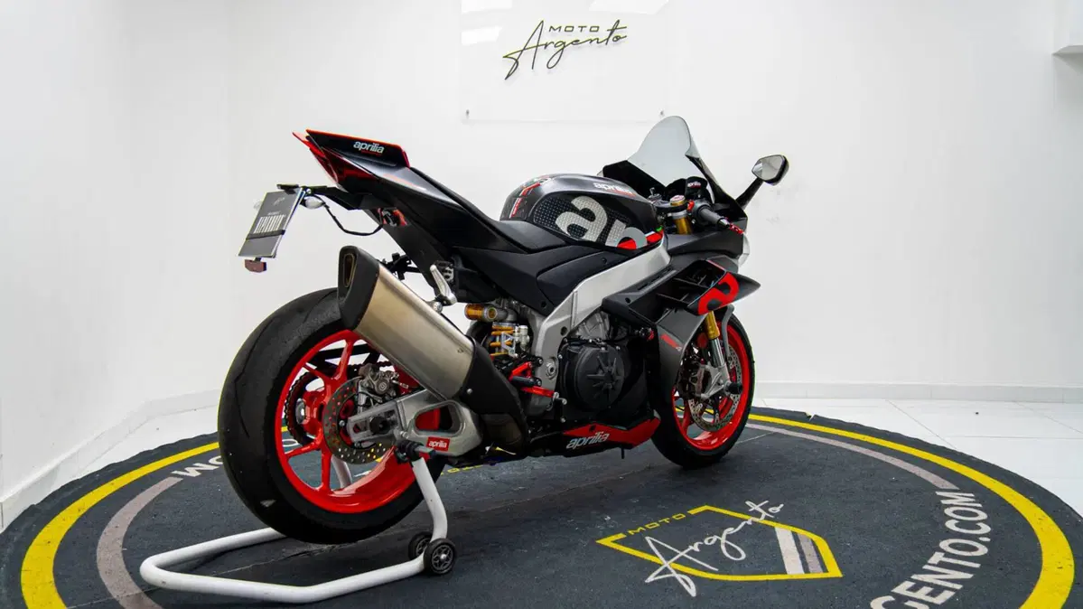 Aprilia RSV4 1100 (2021 - 24) (4)