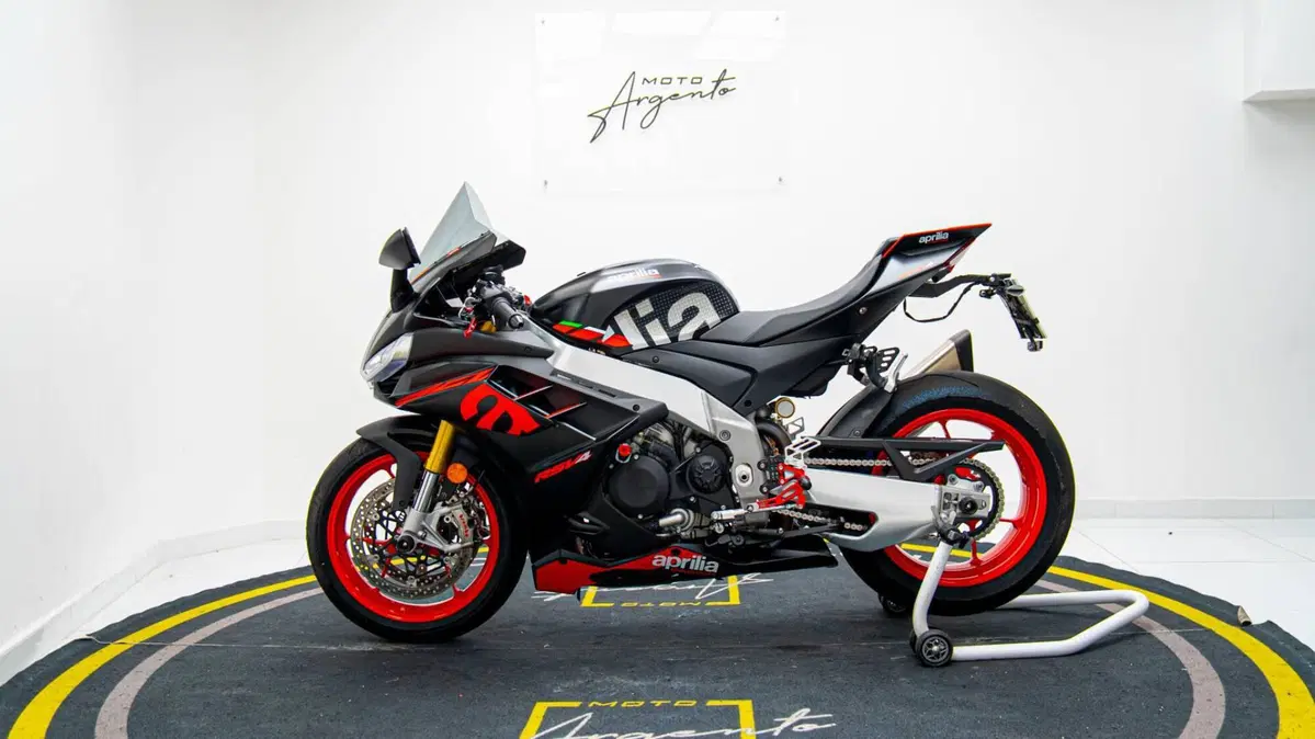 Aprilia RSV4 1100 (2021 - 24) (7)