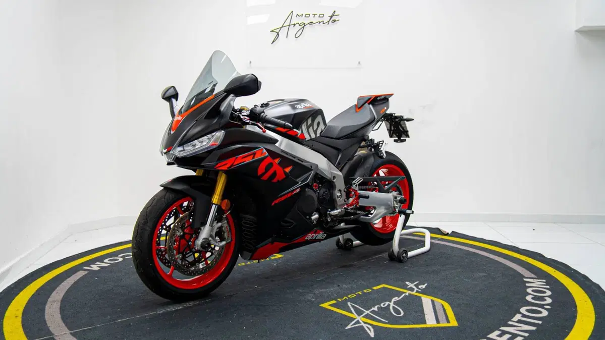Aprilia RSV4 1100 (2021 - 24) (8)