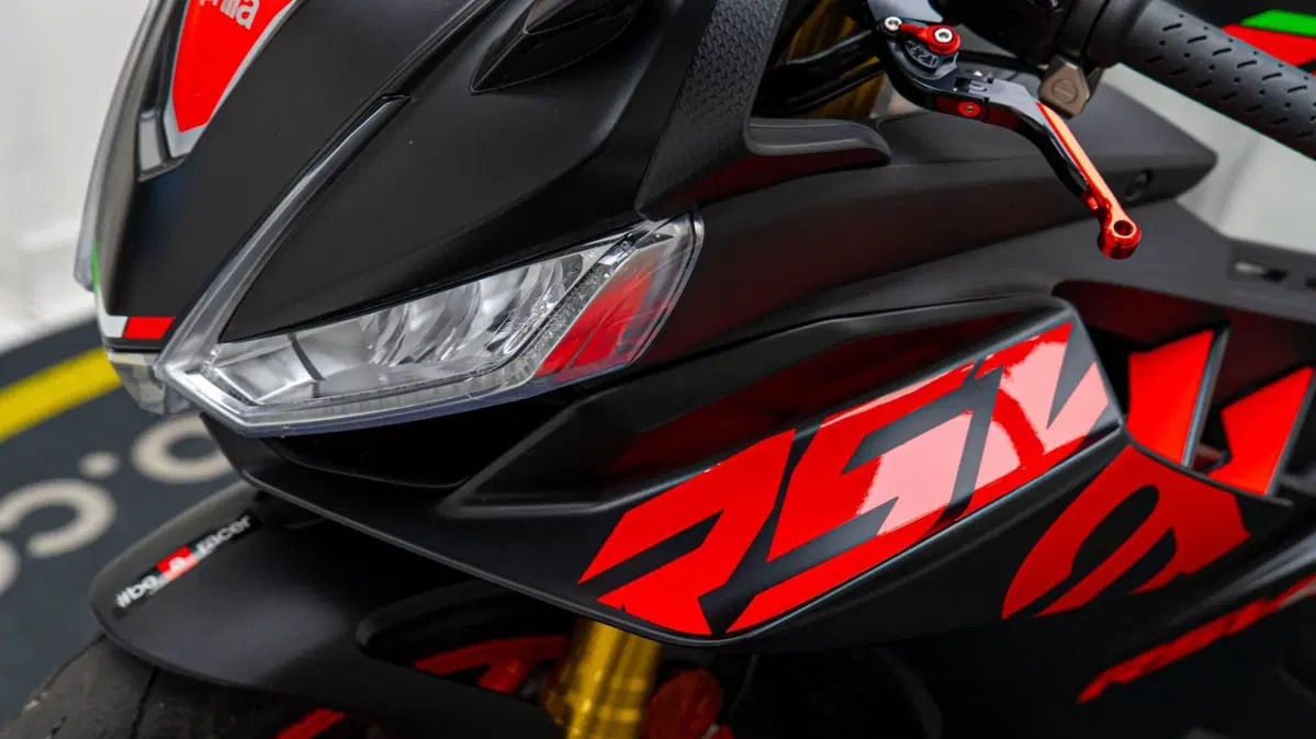 Aprilia RSV4 1100 (2021 - 24) (11)
