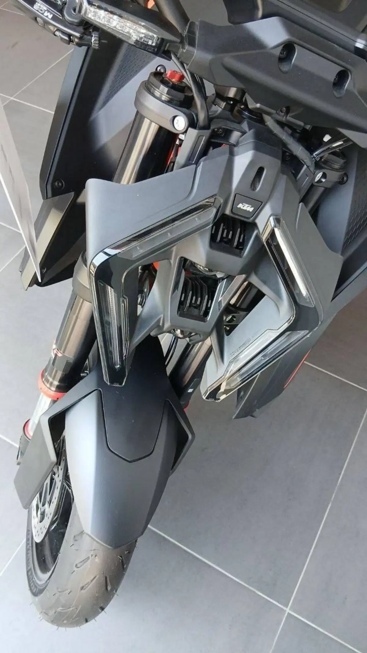 KTM 1390 Super Duke R (2024 - 26) (2)