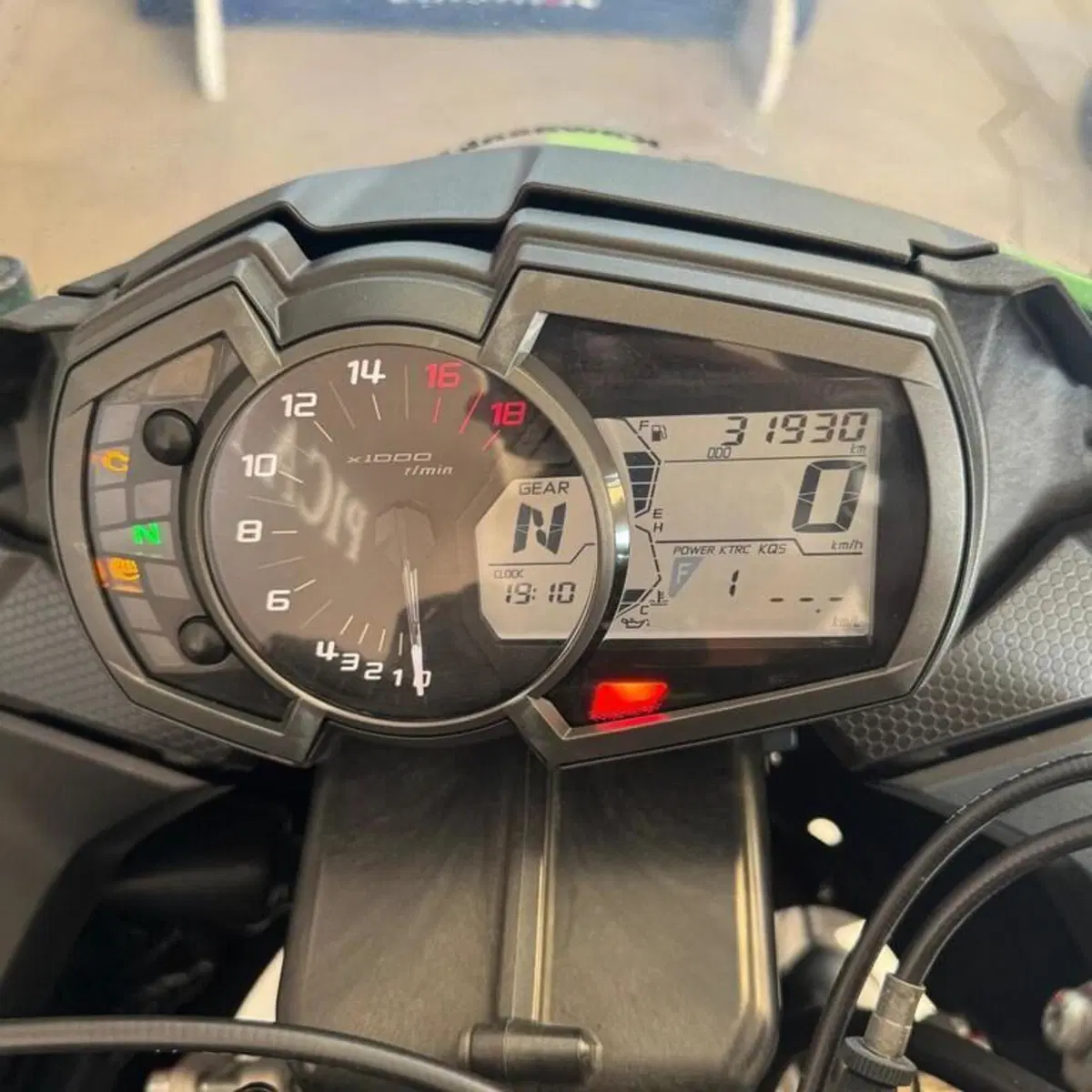 Kawasaki Ninja 636 ZX-6R KRT (2019 - 20) (5)