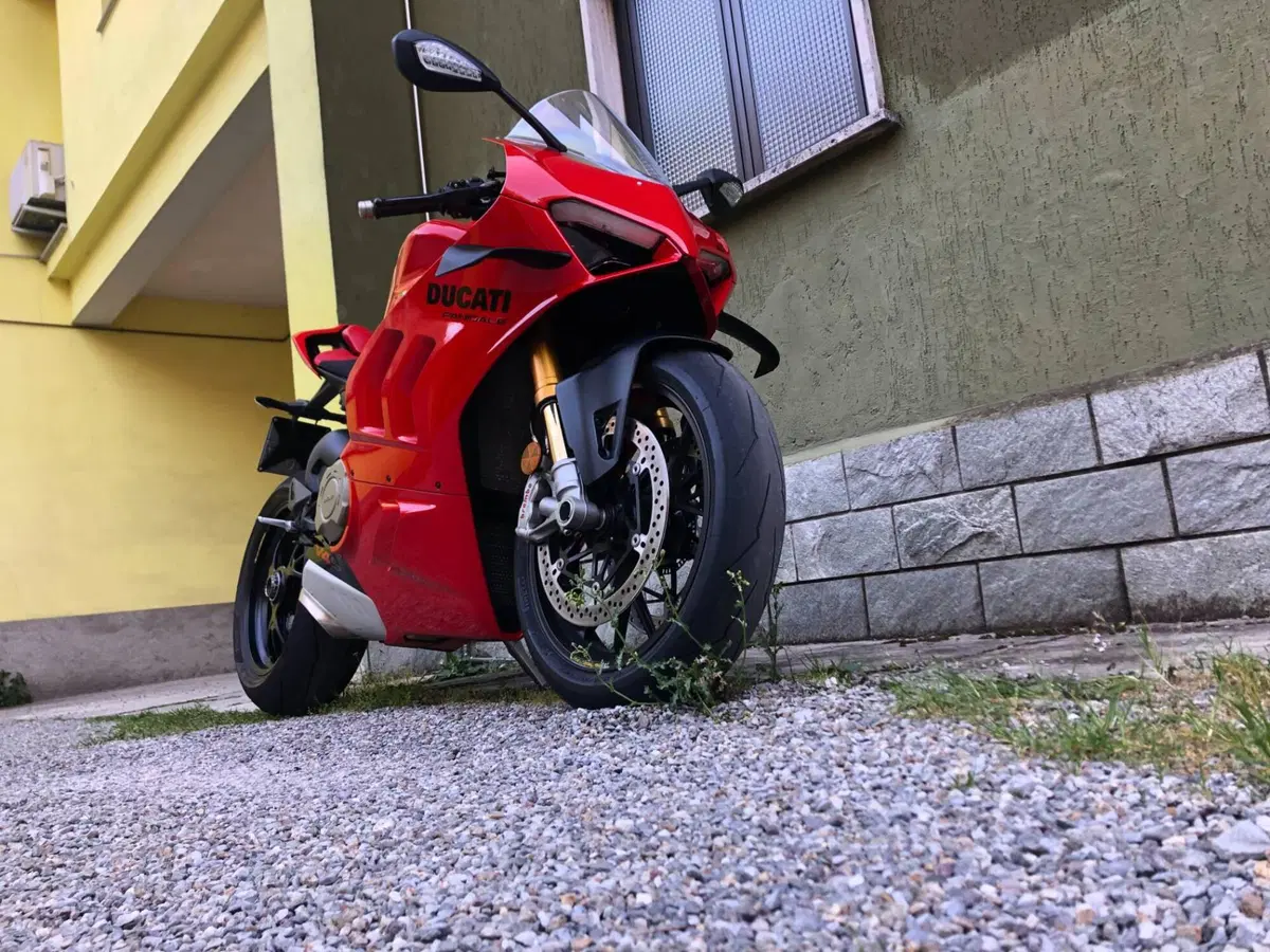 Ducati Panigale V4 S (2022 - 24) (3)