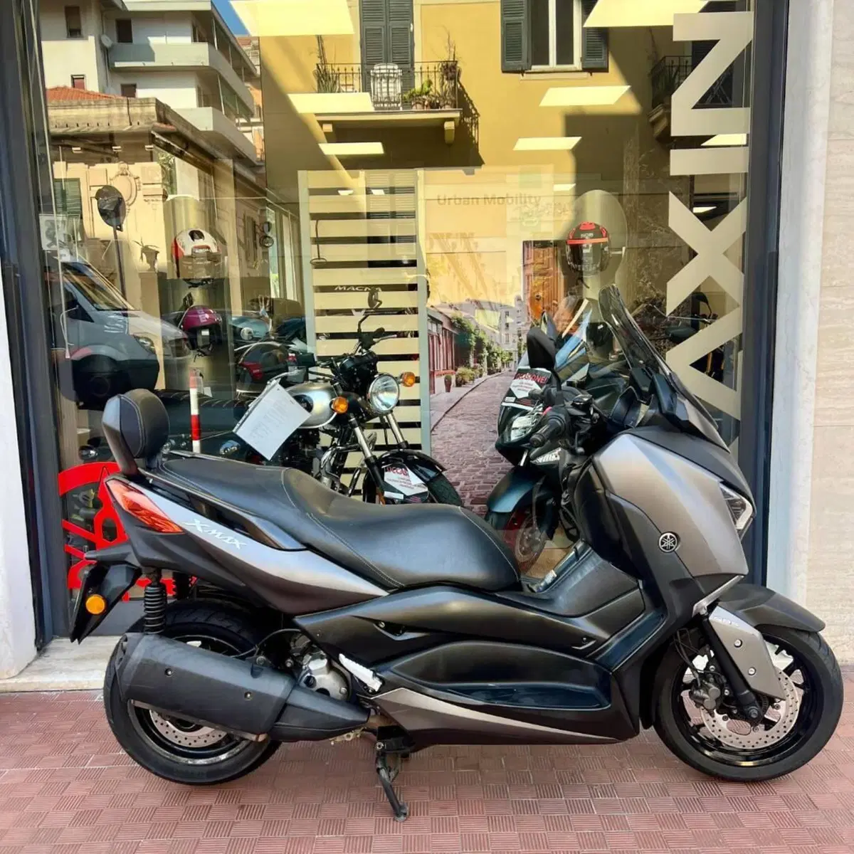 Yamaha X-Max 300 ABS (2017 - 20)
