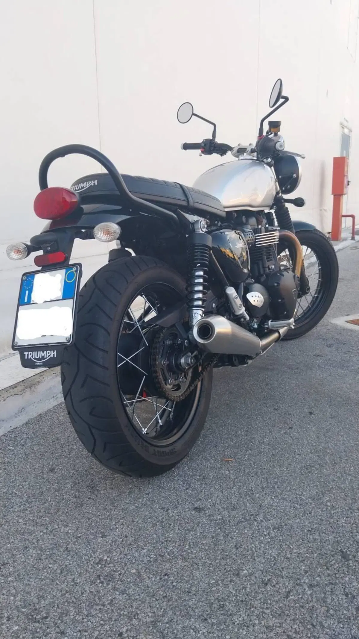 Triumph Street Twin 900 (2017 - 18) (5)