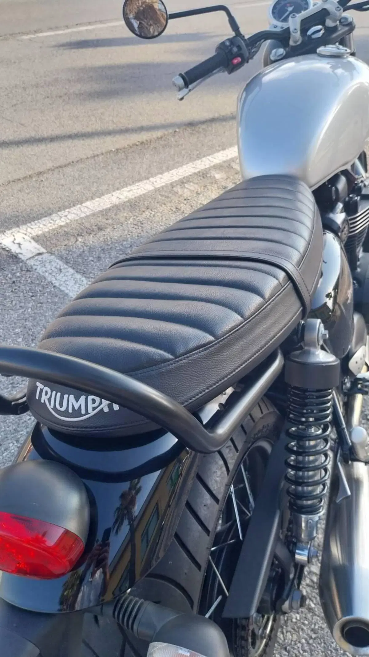 Triumph Street Twin 900 (2017 - 18) (9)