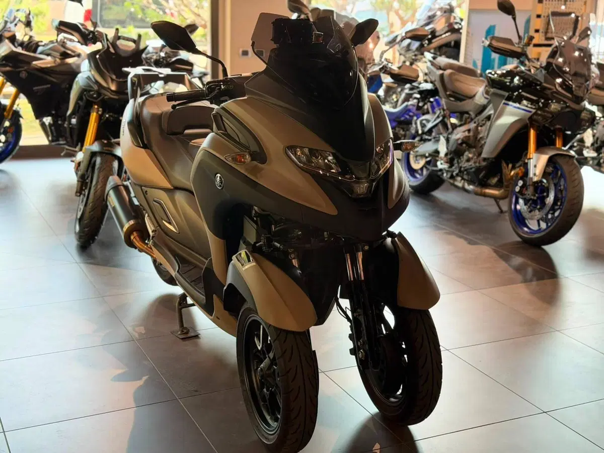 Yamaha Tricity 300 (2021 - 24) (3)