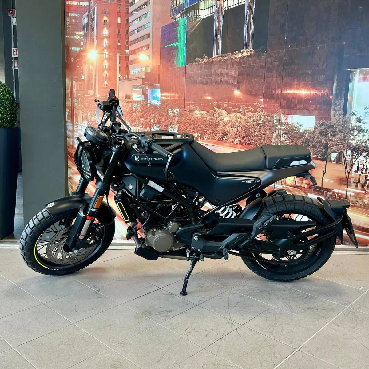 Husqvarna Svartpilen 125 (2024 - 26)