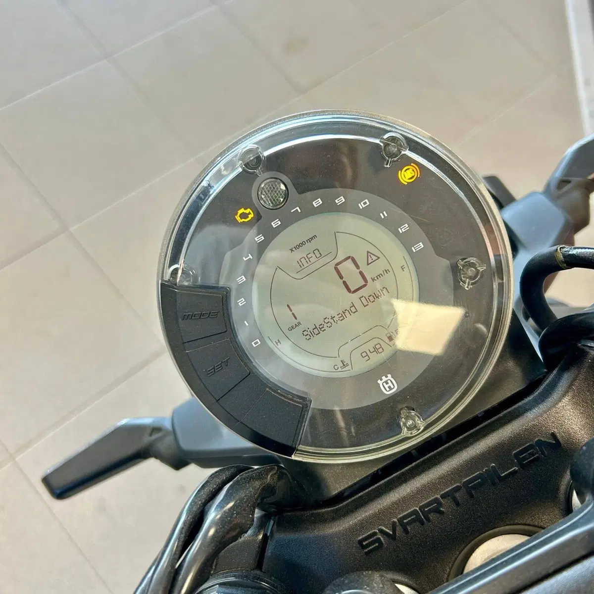 Husqvarna Svartpilen 125 (2024 - 26) (3)