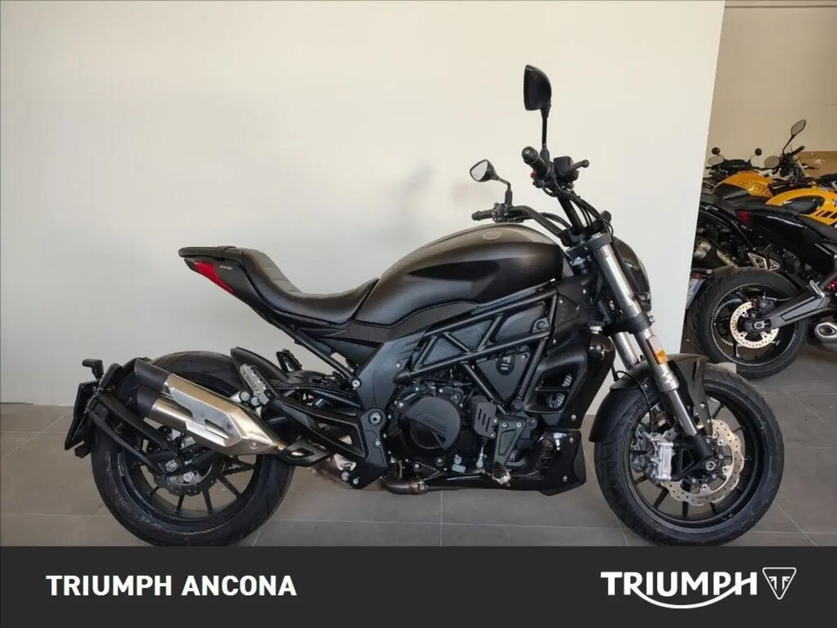 Benelli 502 C (2021 - 25)