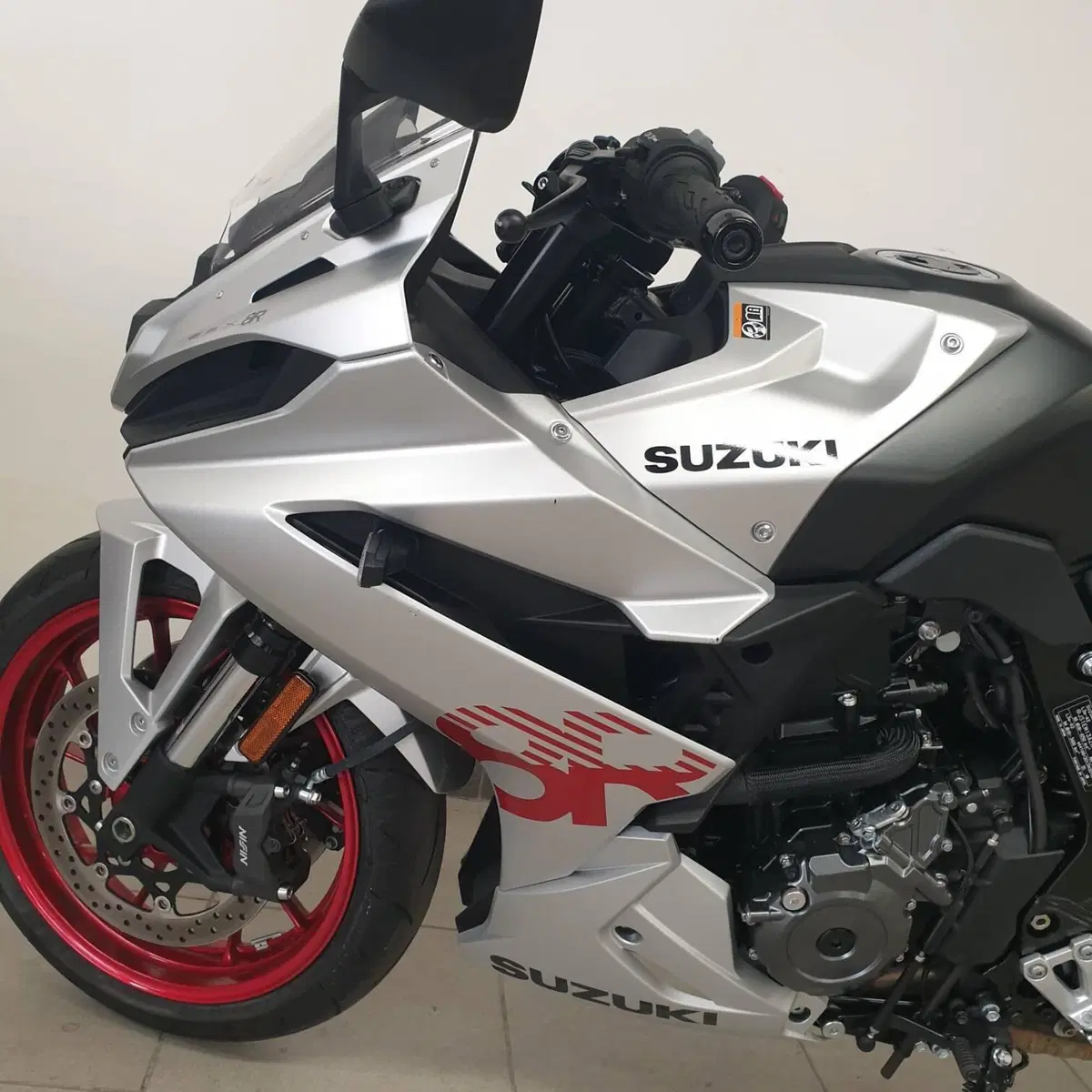 Suzuki GSX-8R (2024 - 26) (5)