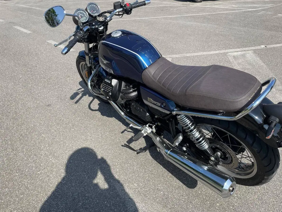 Moto Guzzi V7 Special (2021 - 24) (5)