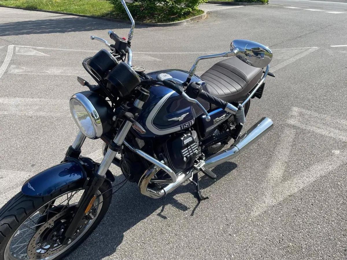 Moto Guzzi V7 Special (2021 - 24) (7)