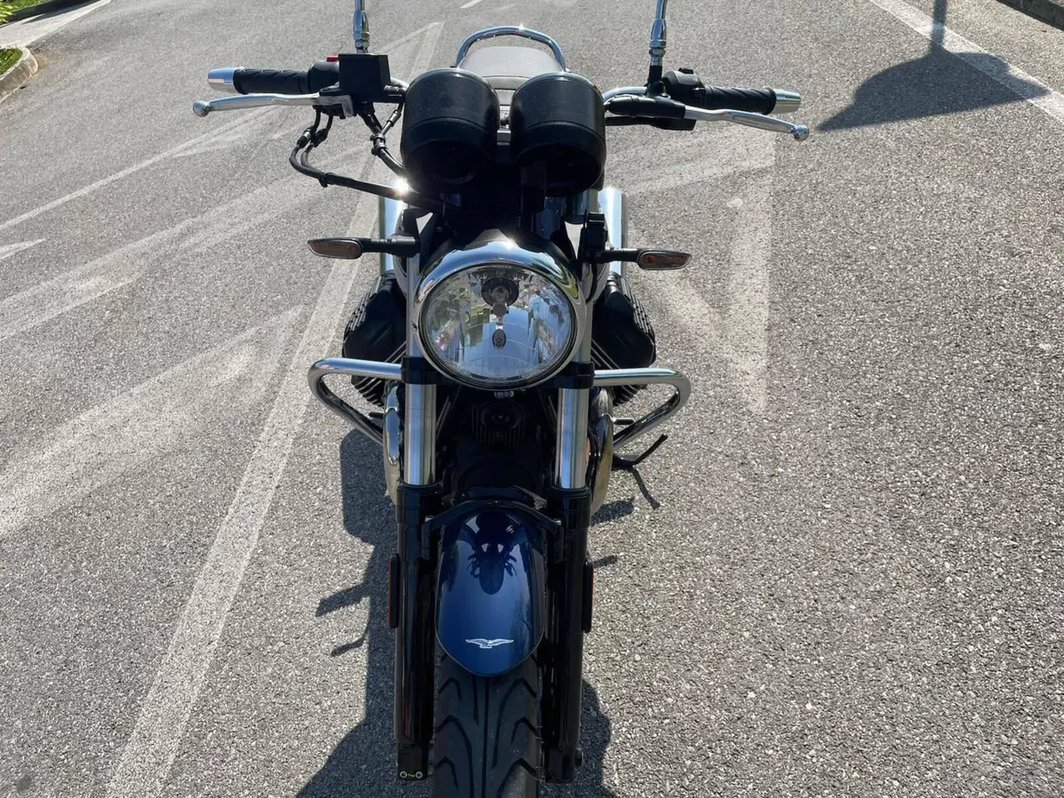 Moto Guzzi V7 Special (2021 - 24) (3)