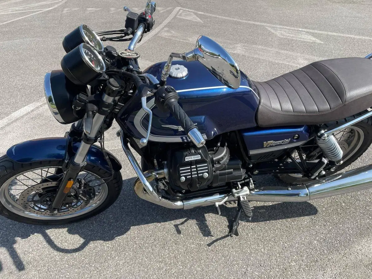 Moto Guzzi V7 Special (2021 - 24) (9)