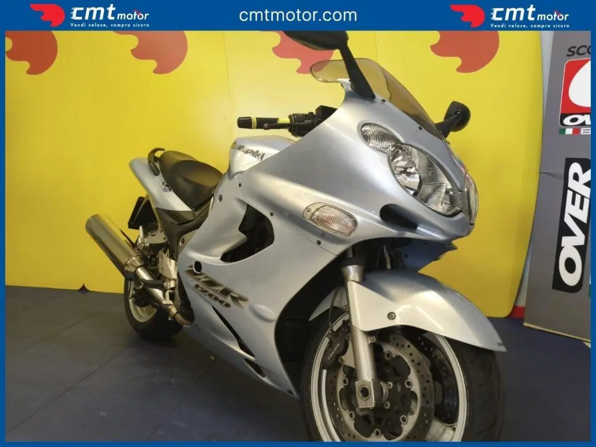 Kawasaki ZZR 1200 (2002 - 05) (2)