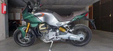 Moto Guzzi V100 Mandello S (2022 - 24) usata