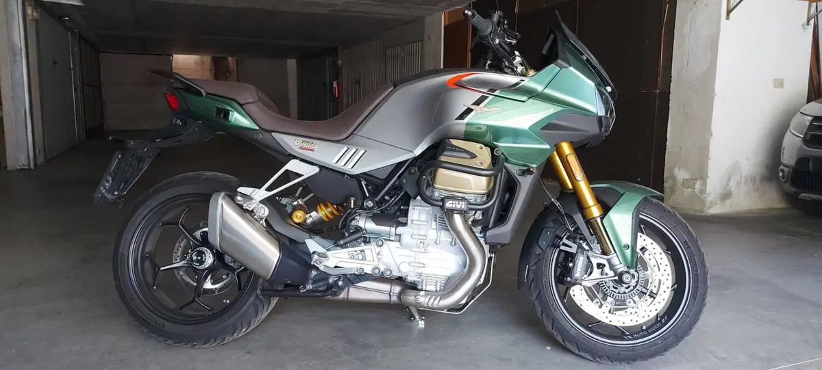 Moto Guzzi V100 Mandello S (2022 - 24) (5)