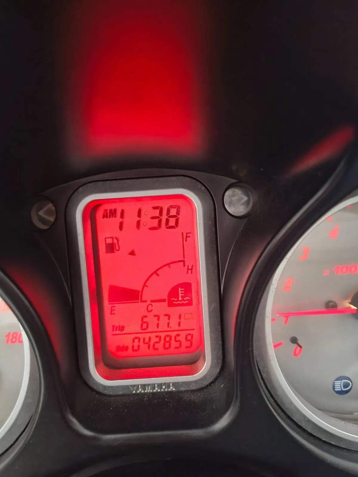 Yamaha T-Max 500 (2004 - 07) (6)