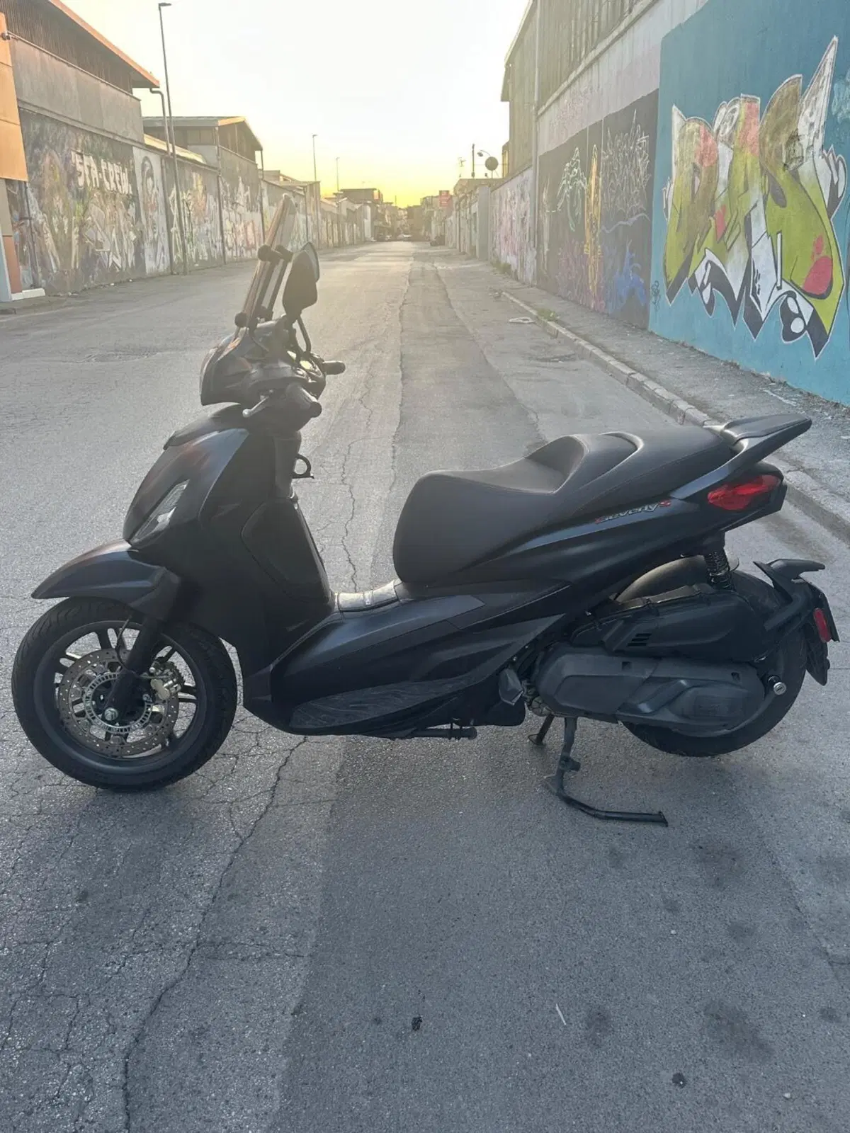 Piaggio Beverly 400 ABS-ASR (2021 - 24) (3)