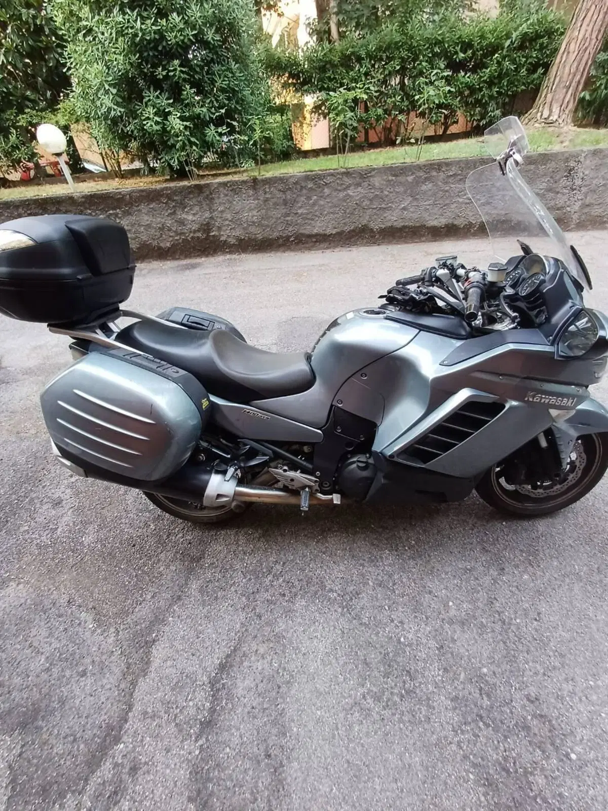 Kawasaki GTR 1400 (2007 - 09) (5)