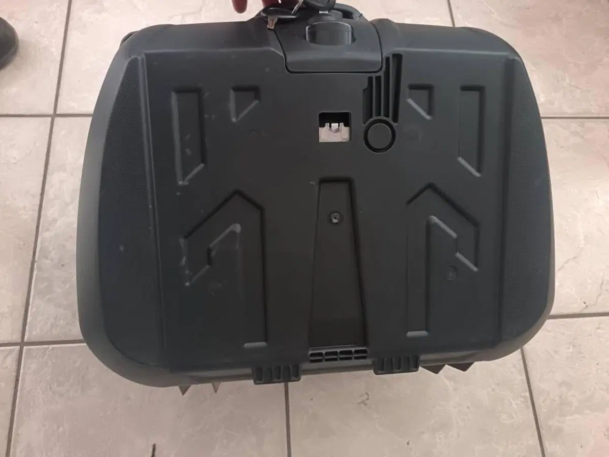 GIVI B45+ Monolock 45L Usato - Schienalino Incluso (7)