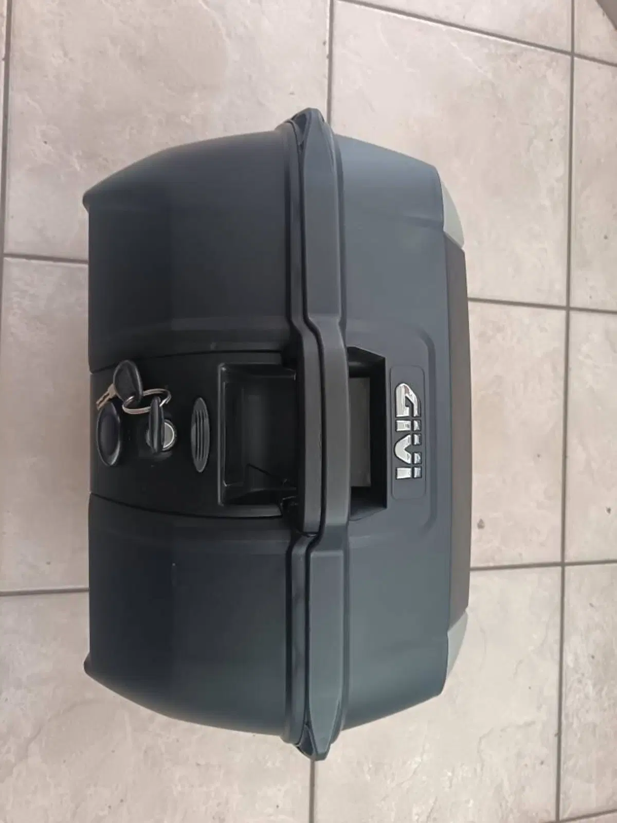 GIVI B45+ Monolock 45L Usato - Schienalino Incluso (5)